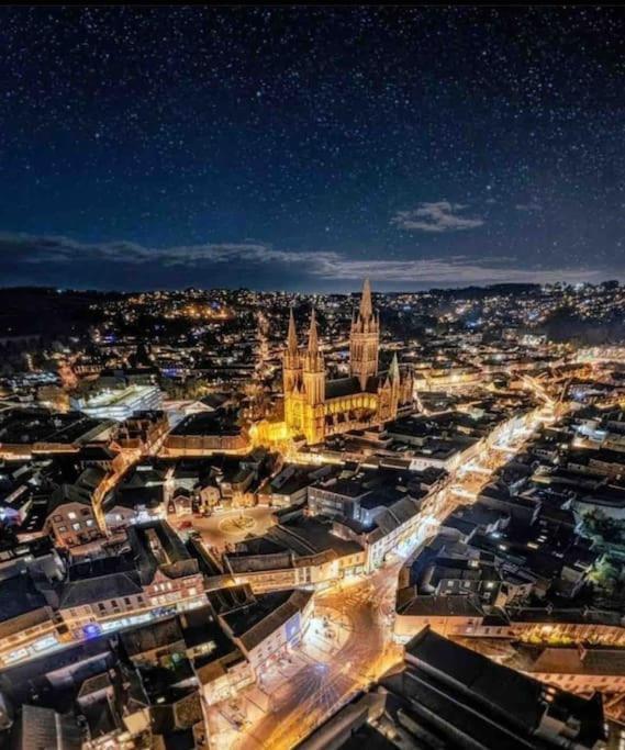 Truro City Escape Экстерьер фото
